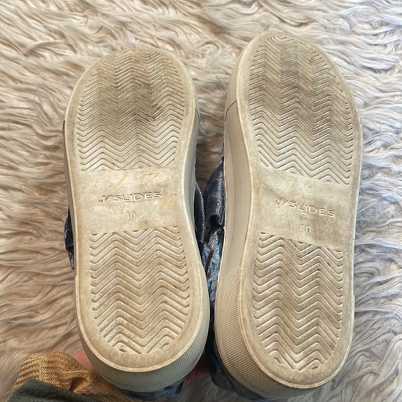 J/Slides Crushed Velvet Blue Annabelle Bow Slide On Sneakers - Picture 8 of 10